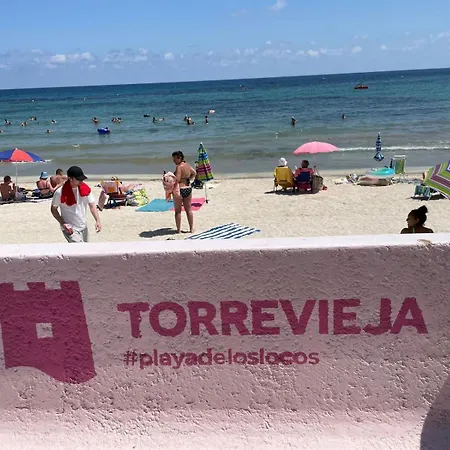 Beachfront Apartment, Sea View, Pool, Close To Bars And Restaurants Lägenhet Torrevieja