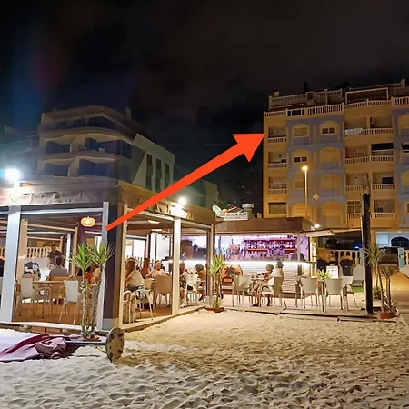 Apartment Beachfront Apartment, Sea View, Pool, Close To Bars And Restaurants *