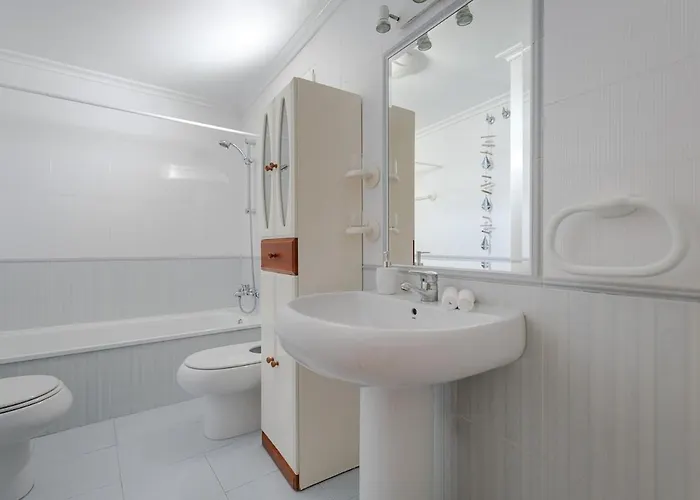 Lägenhet Beachfront Apartment, Sea View, Pool, Close To Bars And Restaurants Torrevieja