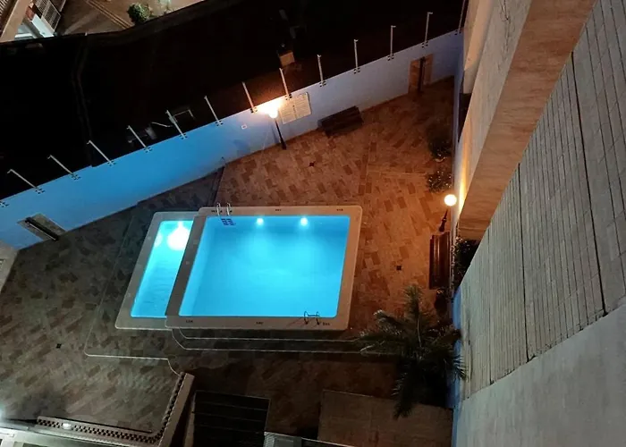 Beachfront Apartment, Sea View, Pool, Close To Bars And Restaurants * Torrevieja